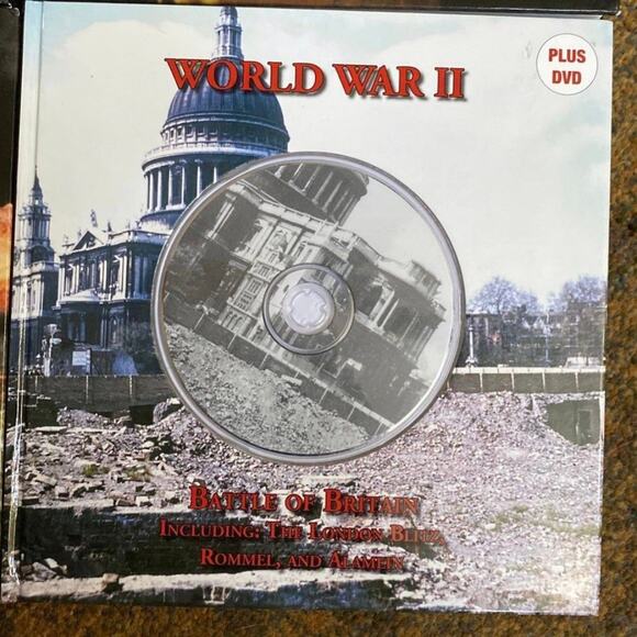 World War II books set with DVDs. 5 book set WWII - Picture 3 of 7